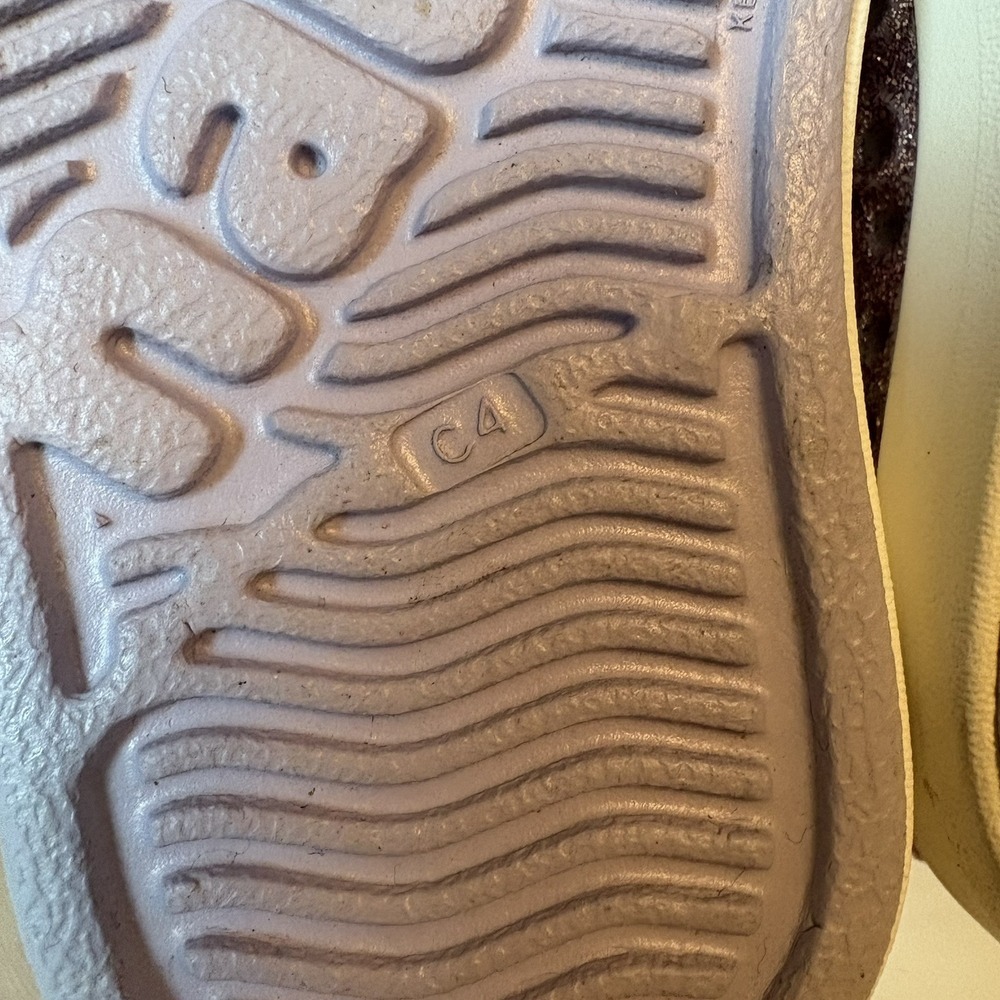 Native Kids Glitter Slip-On Sneakers in Lavender and White - Picture 5 of 12